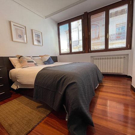 Atuaire Home Vivienda A Luminosa Parking Incluido En Plena Calle Comercial Burgo エクステリア 写真