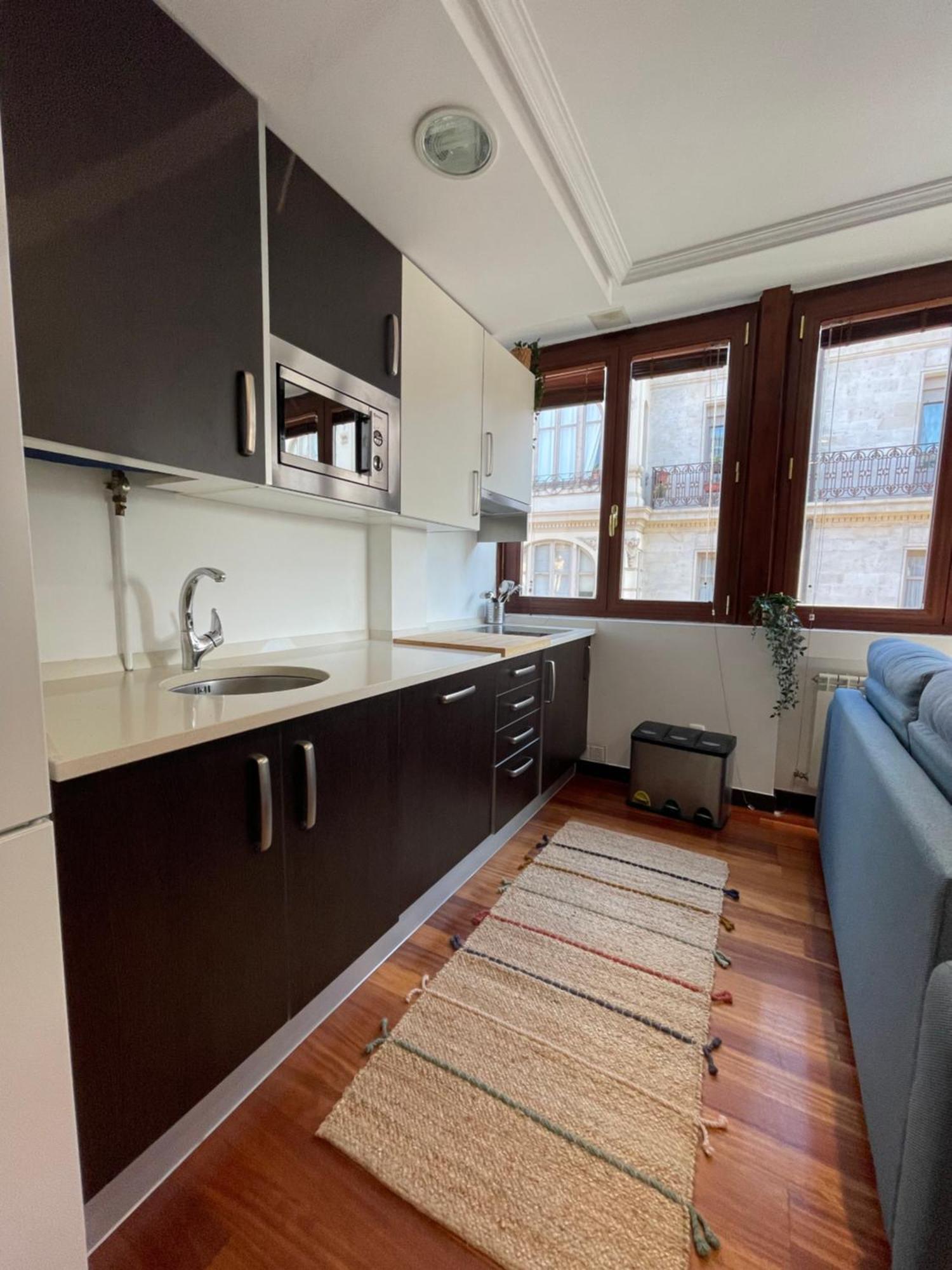 Atuaire Home Vivienda A Luminosa Parking Incluido En Plena Calle Comercial Burgo エクステリア 写真